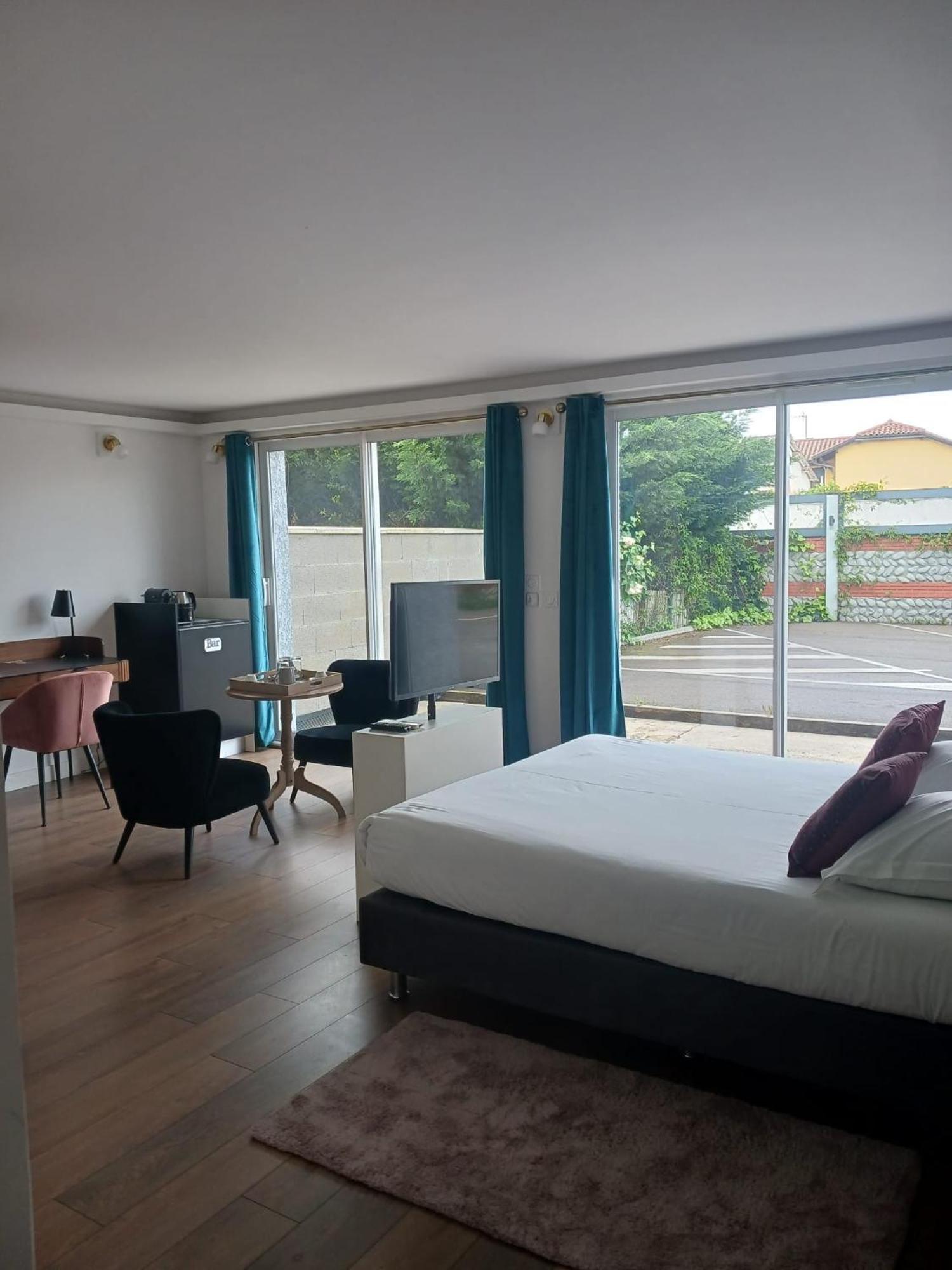 Touraco Bed & Breakfast Villars-les-Dombes Eksteriør bilde
